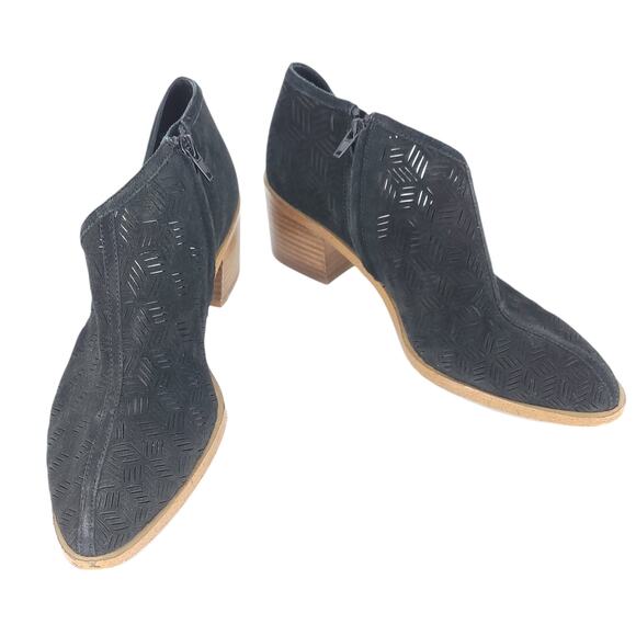 1.State Iddah Perforated Cutaway Bootie Block Heel Black Size 9M Edgy Western - Picture 9 of 9